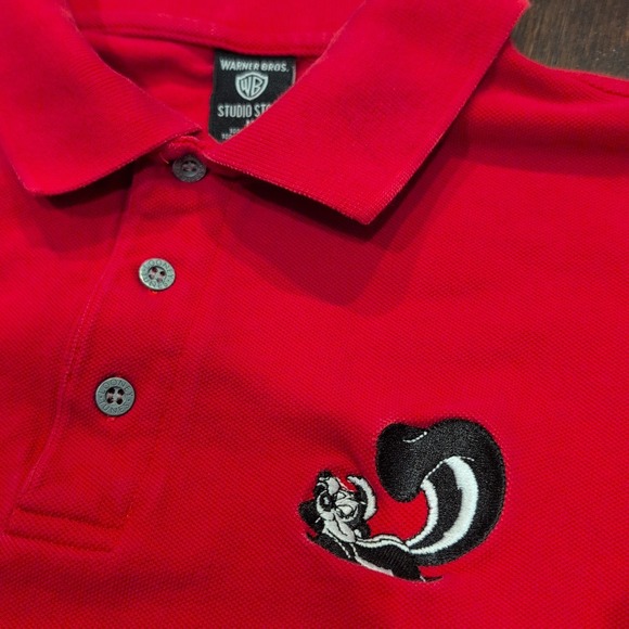 Vintage Warner Bros Pepe Le Pew Embroidered Mens Red Polo Shirt Size Medium 90s - Picture 2 of 6